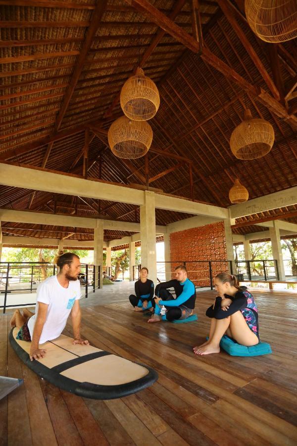 Endless Summer Surf Camp Kuta Kuta Lombok Eksteriør bilde